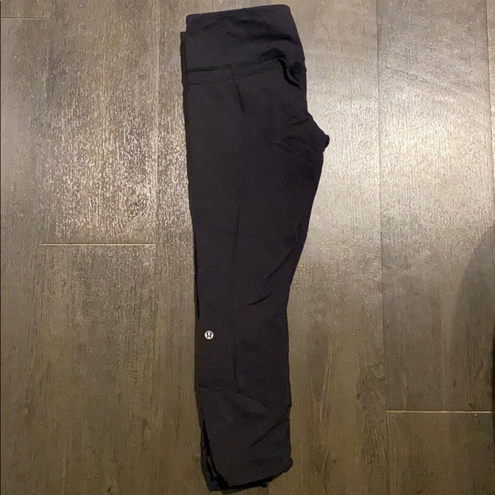 Lululemon black cinched leggings